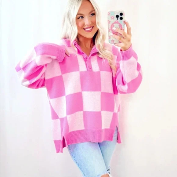 Pink Checkered Drop Shoulder Collared Sweater size Small - Picture 2 of 8